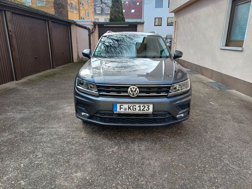 VW Tiguan 83.500 km 18.450 € Frankfurt 60599