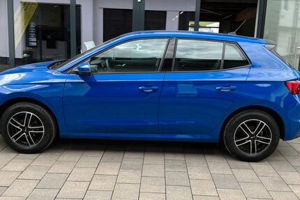 Skoda Fabia 51.500 km 13.450 &euro; Schmallenberg-Niederberndorf 57392
