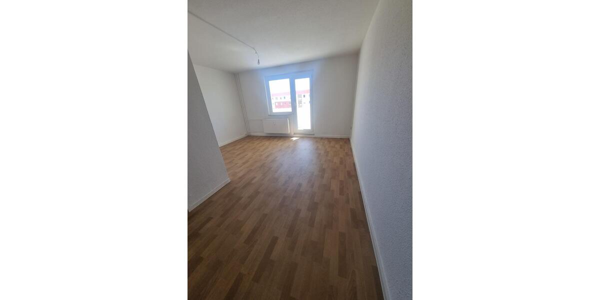 Etagenwohnung Waren (Müritz) - 3 Zimmer, 61 m&sup2;, 390&euro; | Angebot:26181100