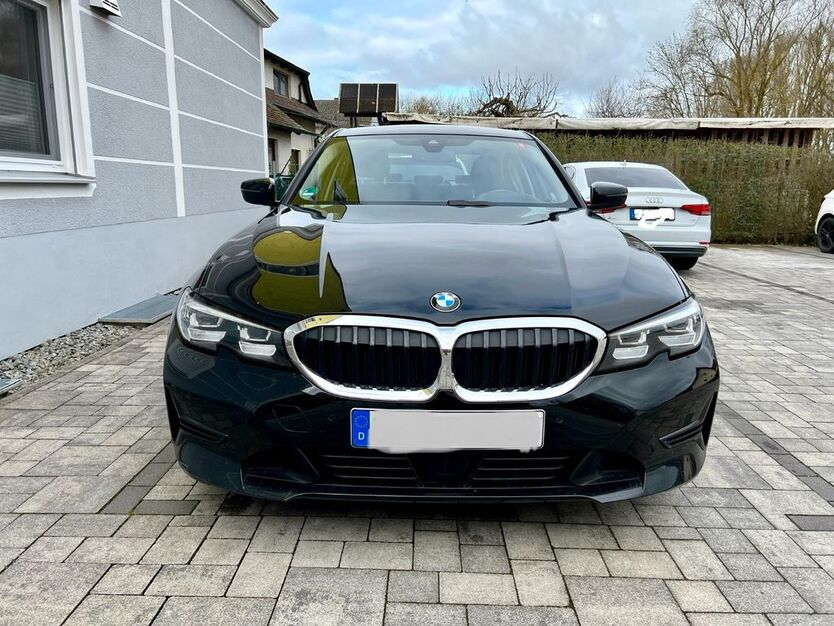 BMW 320 148.000 km 19.499 € Barbing 93092