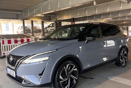 Nissan Qashqai 42.098 km 26.250 € Stuttgart 70376