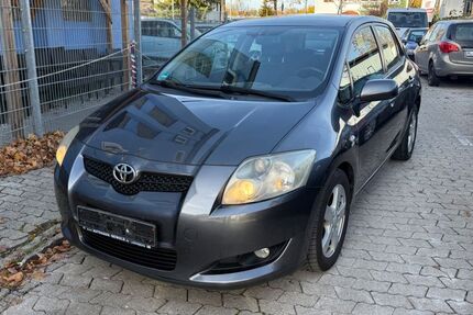 Toyota Auris 292.796 km 2.690 &euro; München 81243