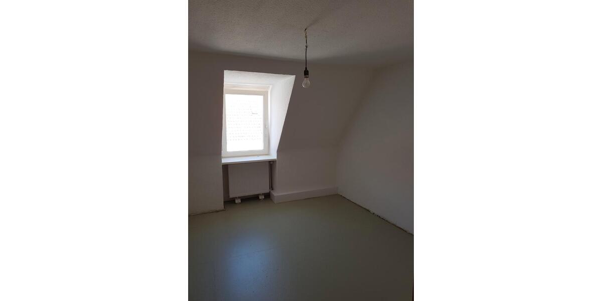Dachgeschoßwohnung Bremerhaven Geestemünde - 3 Zimmer, 79 m&sup2;, 409&euro; | Angebot:26234116