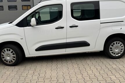 Opel Combo 160.000 km 9.950 &euro; Offenburg 77654
