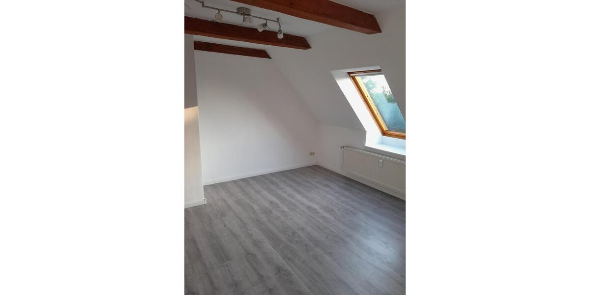 Dachgeschoßwohnung Wurster Nordseeküste - 2 Zimmer, 50 m&sup2;, 320&euro; | Angebot:26313183
