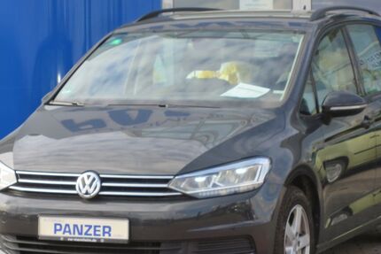 VW Touran 124.679 km 19.990 &euro; Leipzig 04179
