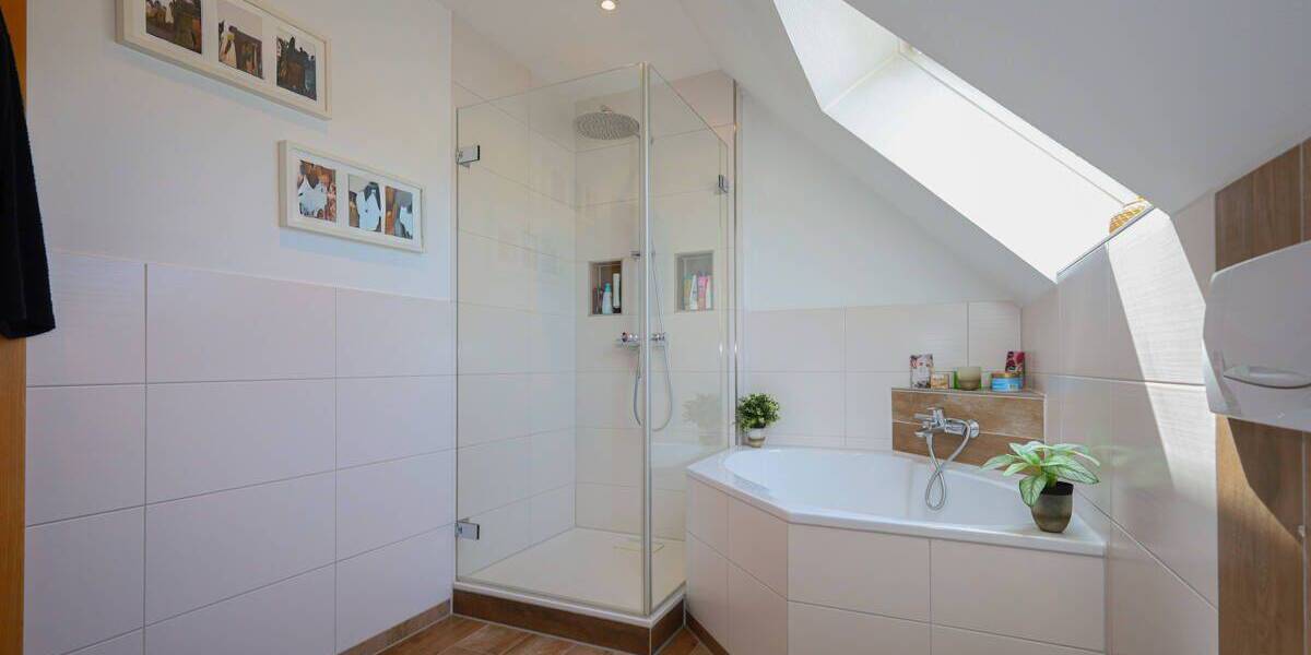 Etagenwohnung Langenfeld Richrath - 3 Zimmer, 105 m&sup2;, 415.000&euro; | Angebot:26826376