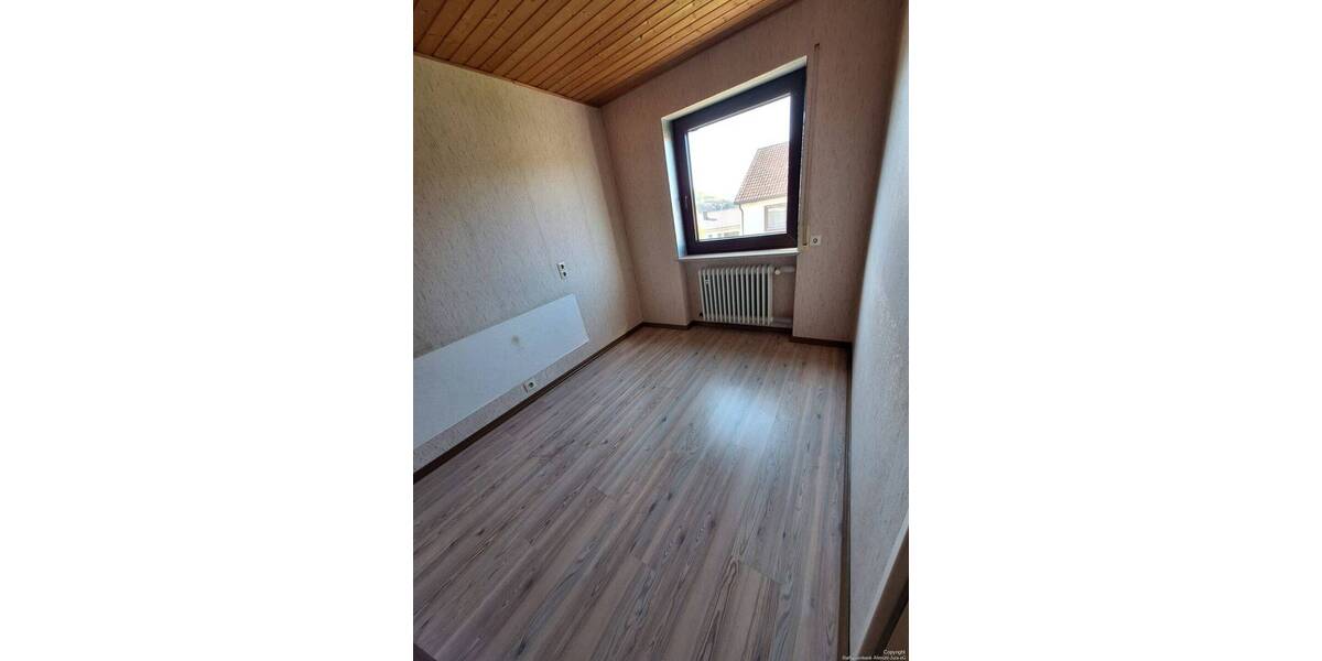 Einfamilienhaus Greding - 9 Zimmer, 211 m&sup2;, 547.000&euro; | Angebot:26658846