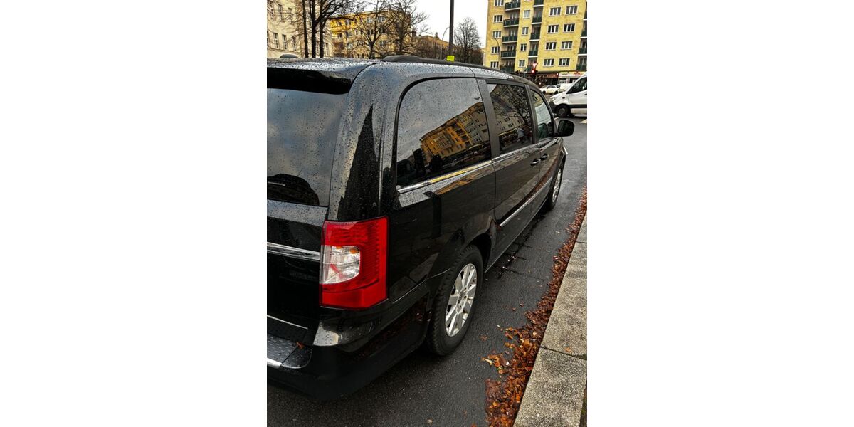 Chrysler Voyager 159.000 km 14.990 &euro; Berlin 10551