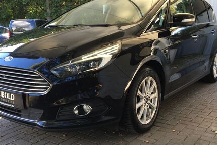 Ford S-Max 242.363 km 8.580 € Berlin 10315