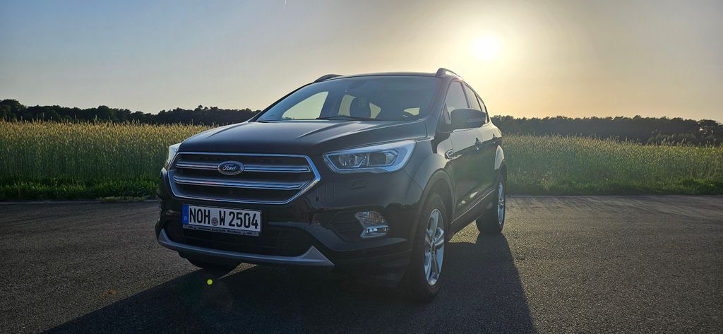 Ford Kuga 97.000 km 13.490 &euro; Neuenhaus 49828
