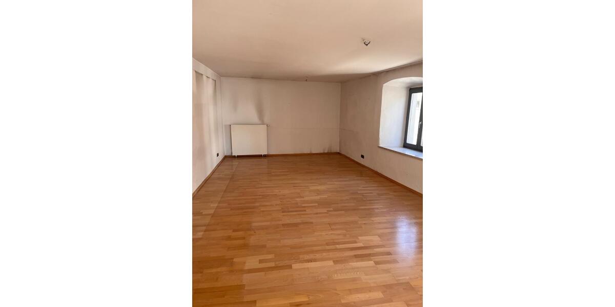 Einfamilienhaus Eschlkam - 8 Zimmer, 240 m&sup2;, 300.000&euro; | Angebot:26929445