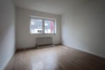 Schöne 3 Zimmer Wohnung im gepflegten Haus !