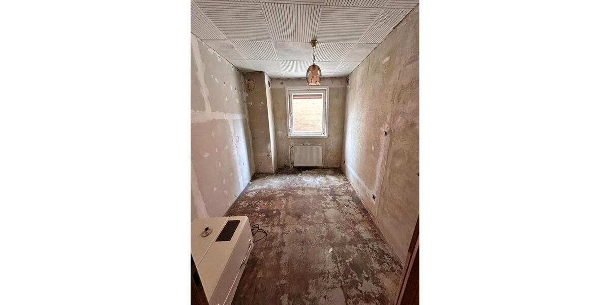Einfamilienhaus Wittingen Knesebeck - 8 Zimmer, 250 m&sup2;, 150.000&euro; | Angebot:26024327