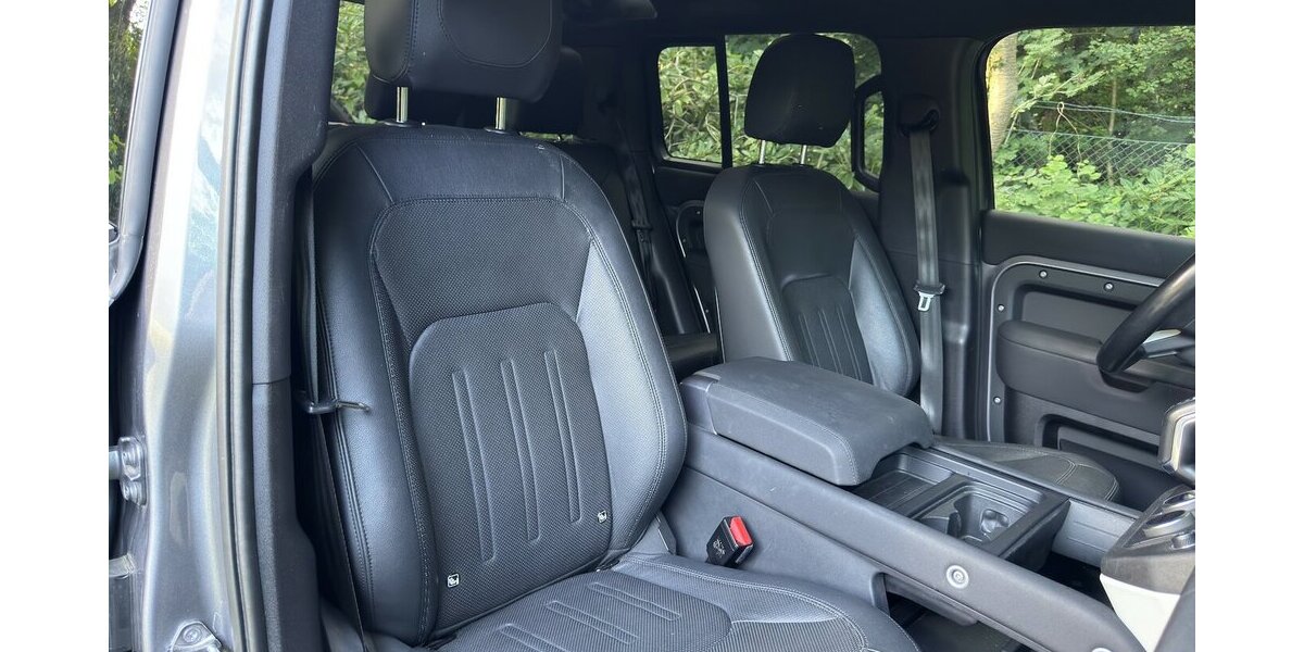Land Rover Defender 110 SE 1. Hd. Scheckheft unfallfrei 53.000 km 54.999 &euro; Hamburg 22339