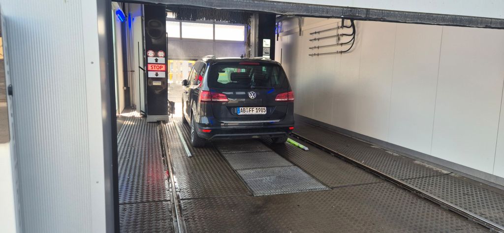 VW Sharan 109.000 km 21.900 &euro; Sommerkahl 63825