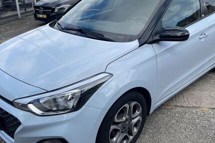 Hyundai i20 75.961 km 11.699 &euro; Bergen auf Rügen 18528