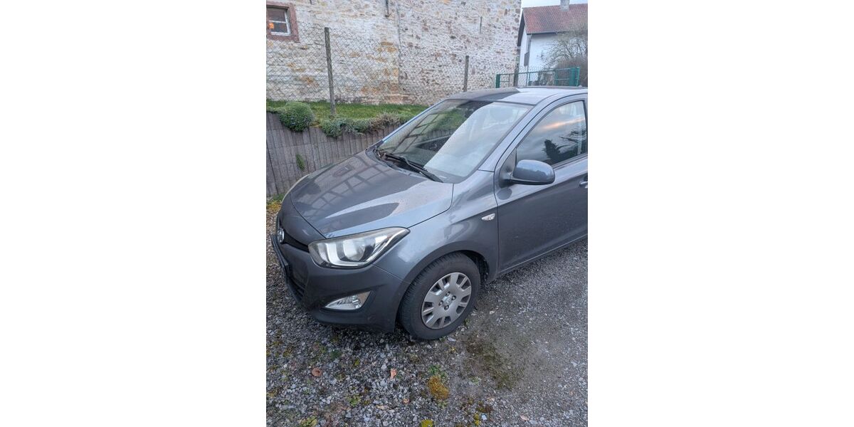 Hyundai i20 51.800 km 4.900 &euro; Neidenstein 74933