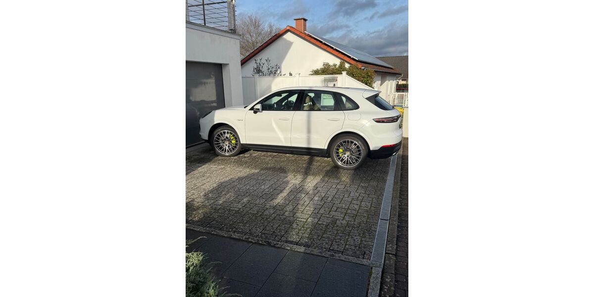 Porsche Cayenne 42.000 km 77.911 &euro; Zweibrücken 66482