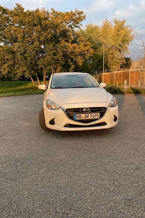 Mazda 2 125.000 km 5.900 € Rot 68789