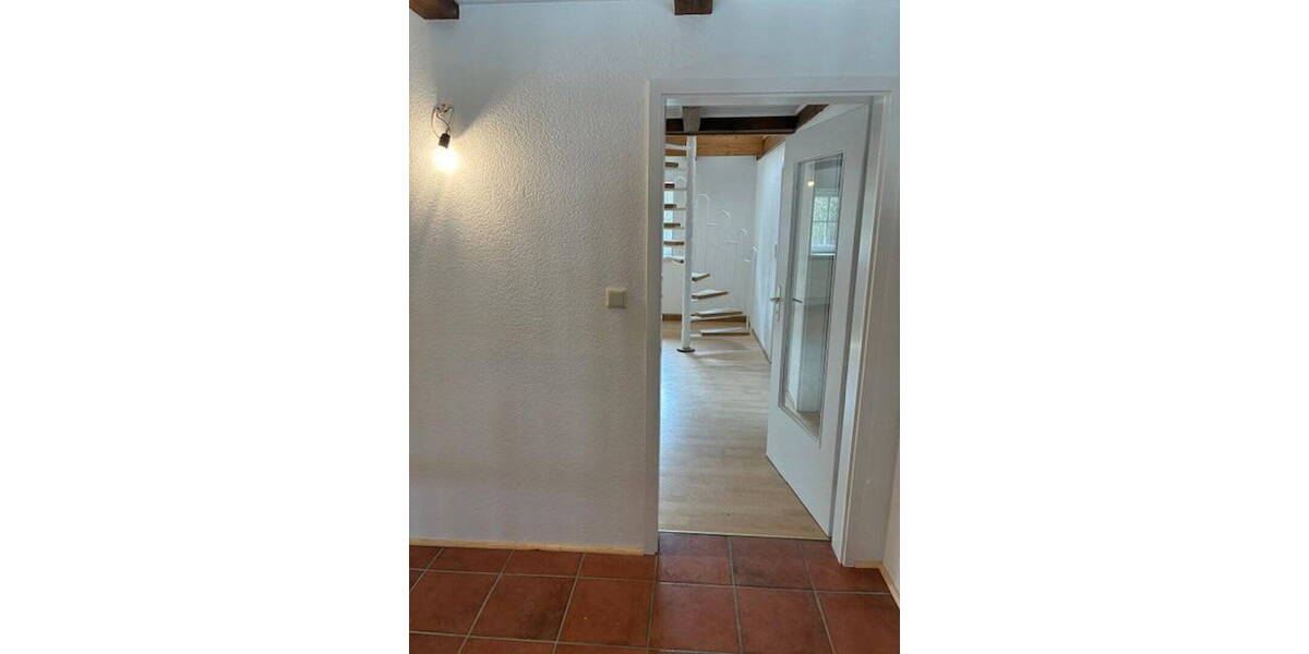 Etagenwohnung Seesen Kirchberg - 3 Zimmer, 129 m&sup2;, 895&euro; | Angebot:26344022