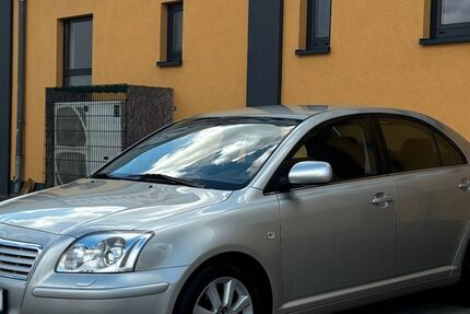 Toyota Avensis 158.000 km 4.980 € Berlin 13587