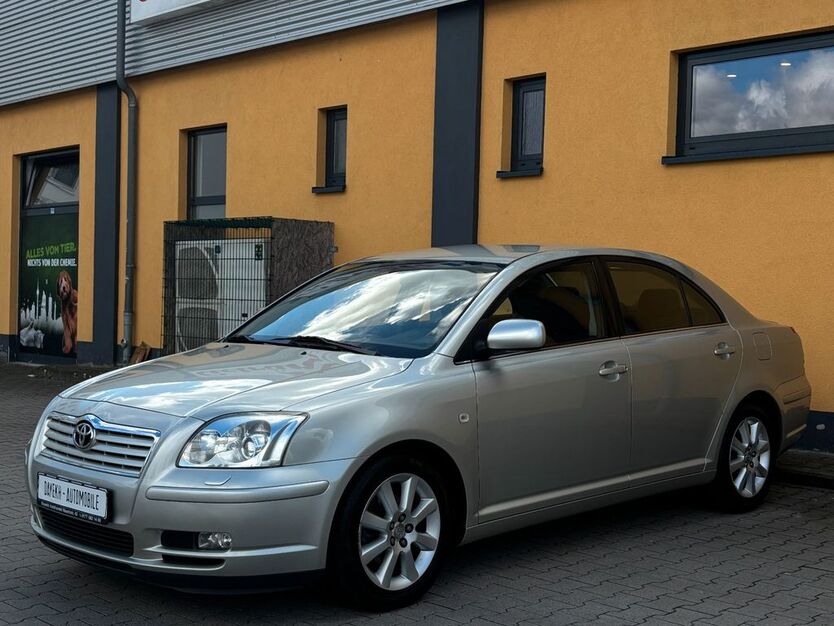 Toyota Avensis 158.000 km 4.980 € Berlin 13587