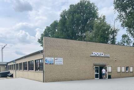 Halle in Lauenburg 1.745.000 € 2150 m² zimmer