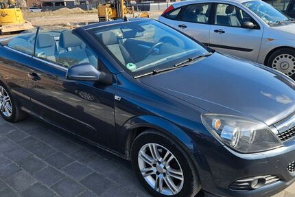 Opel Astra 222.222 km 2.250 &euro; Stade 21680