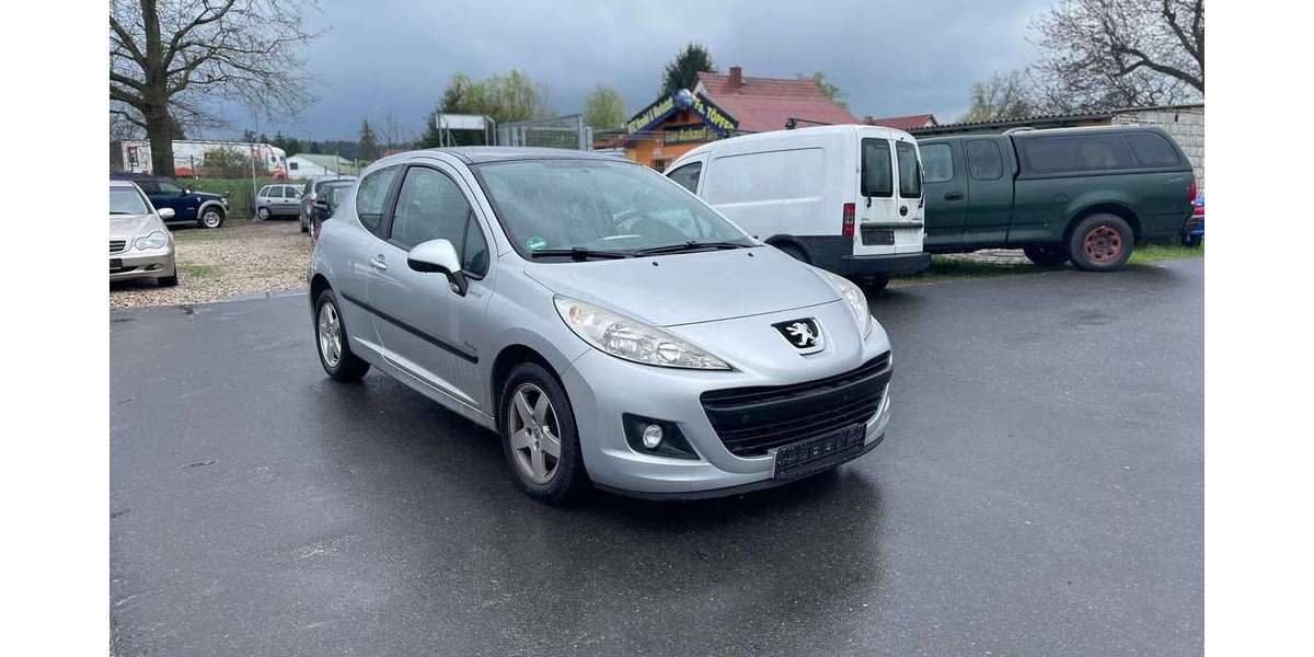Peugeot 207 94.000 km 2.400 &euro; Dahlewitz 15827