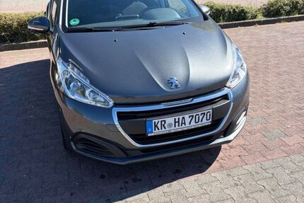 Peugeot 208 116.500 km 4.800 &euro; Düsseldorf 40472
