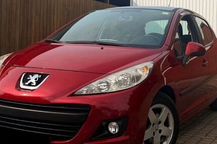 Peugeot 207 213.000 km 1.999 &euro; Nürnberg 90429
