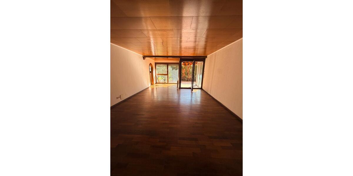 Etagenwohnung Puchheim - 3 Zimmer, 94 m&sup2;, 1.550&euro; | Angebot:25841145