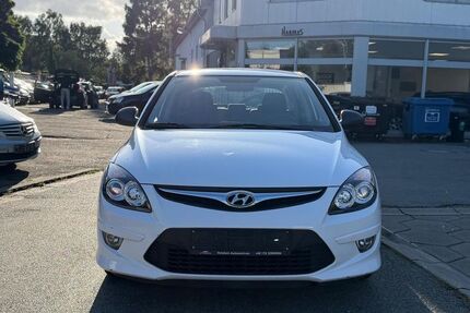 Hyundai i30 156.000 km 3.499 &euro; Trappenkamp 24610