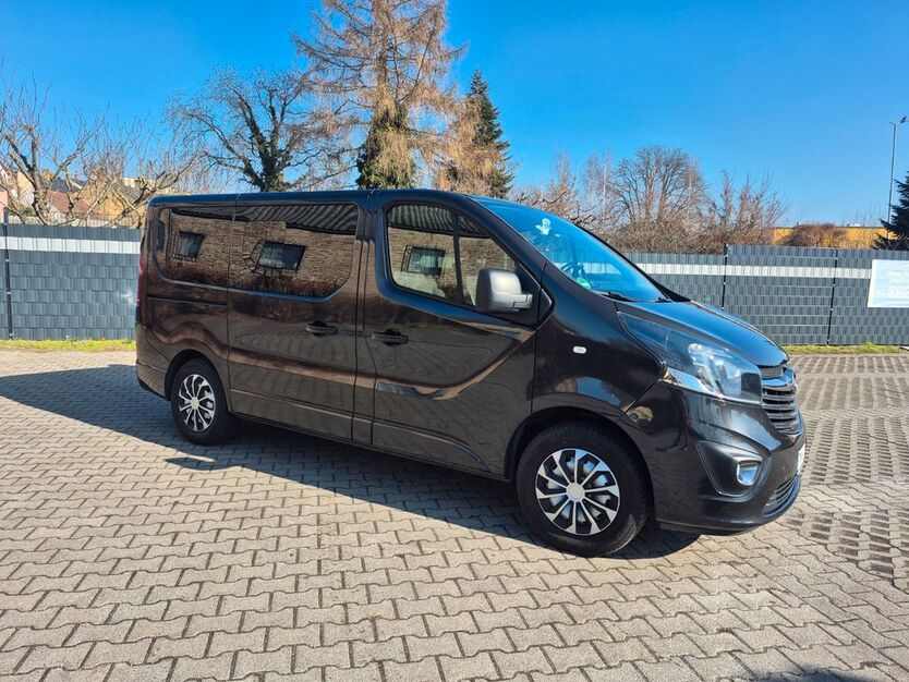 Opel Vivaro 159.000 km 19.500 € Werder 14542