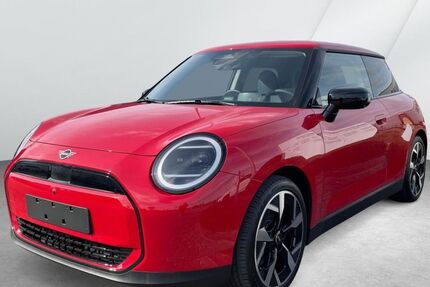 Mini Cooper E 4.706 km 30.301 &euro; Bremerhaven 27572