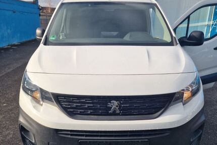 Peugeot Partner 126.000 km 9.490 &euro; Köln 50827