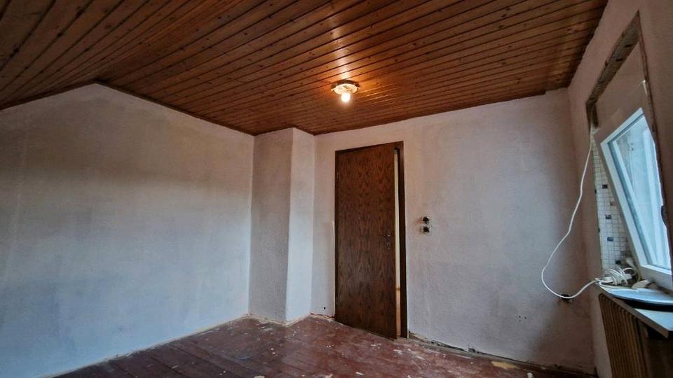 Dachgeschoßwohnung Dortmund Huckarde - 2.5 Zimmer, 35 m&sup2;, 295&euro; | Angebot:26681757