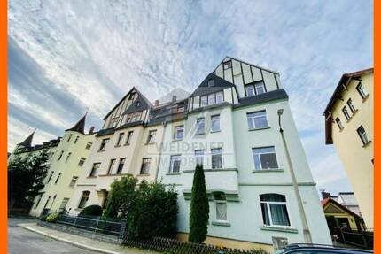 Schnäppchen!! 4 Raum DG-Wohnung mit Mietergarten und Bad mit Wanne in Weida!