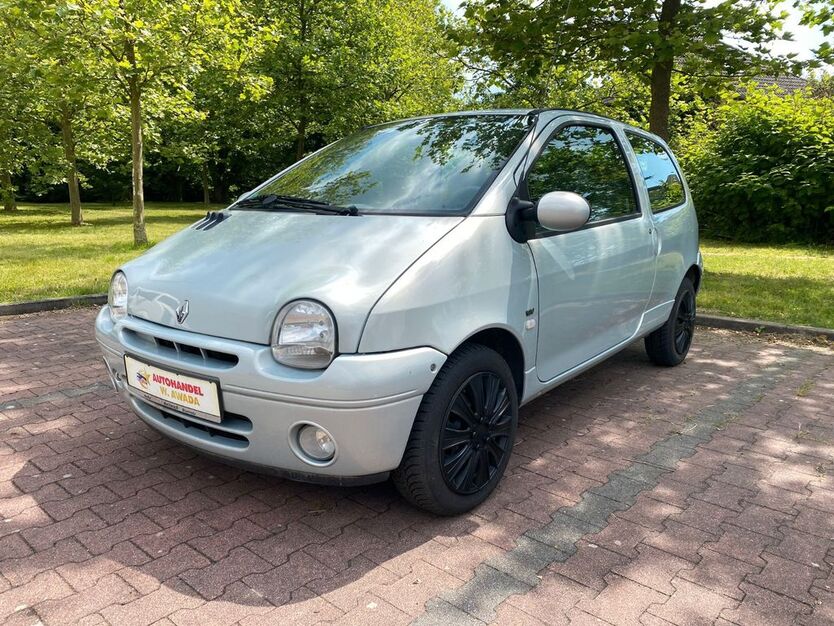 Renault Twingo 127.614 km 1.450 € Borna 04552