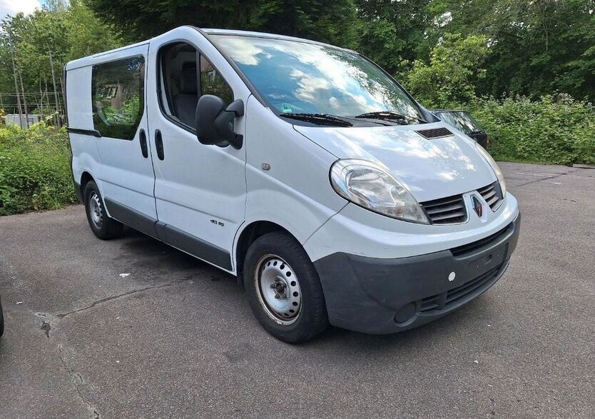 Renault Trafic 212.000 km 3.999 € Stuttgart 70439