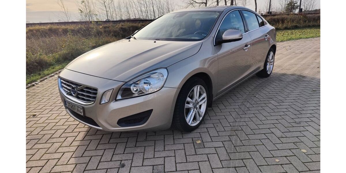 Volvo S60 76.300 km 11.000 &euro; Zinnowitz 17454