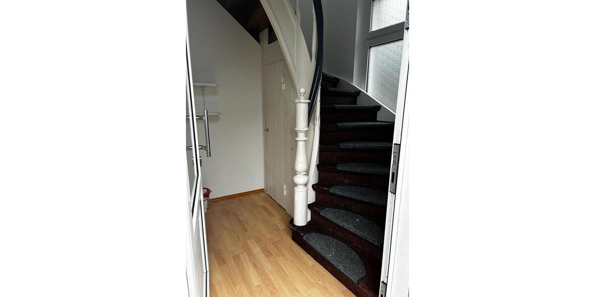 Mehrfamilienhaus, Wohnhaus Oldenburg Kreyenbrück - 7 Zimmer, 150 m&sup2;, 469.000&euro; | Angebot:25854803