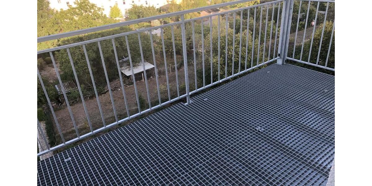 2-Zimmer Wohning mit Einbauküche und Balkon. Zentrum 2 zimmer