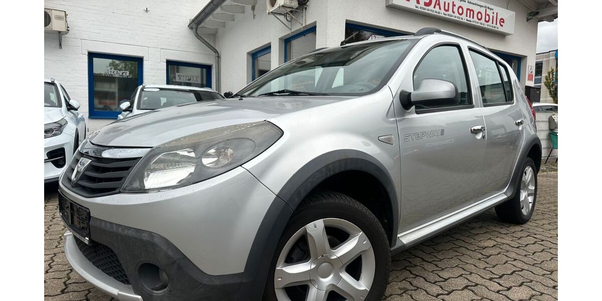 Dacia Sandero 137.000 km 4.249 &euro; Gummersbach (Zwischen Toom Markt und ATU) 51645
