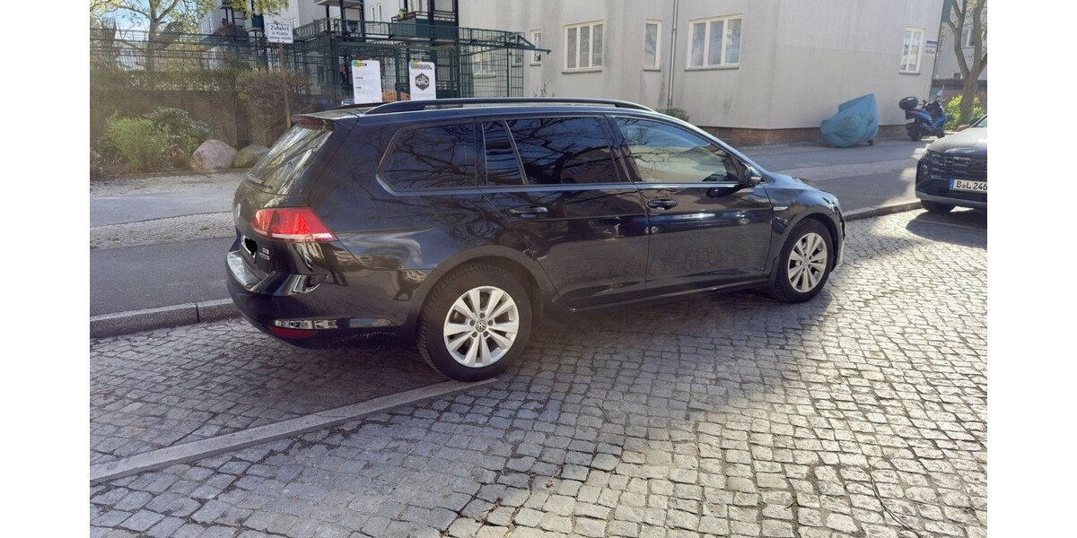VW Golf VII Kombi 150.613 km 11.500 &euro; Berlin 10178