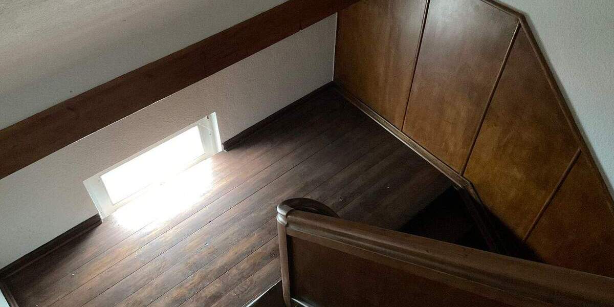 Mehrfamilienhaus, Wohnhaus Straufhain Streufdorf - 8 Zimmer, 220 m&sup2;, 195.000&euro; | Angebot:25733252