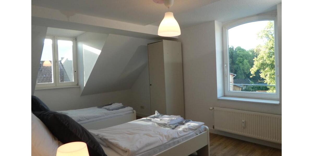 Einfamilienhaus Warin - 10 Zimmer, 245 m&sup2;, 1.690&euro; | Angebot:26366901