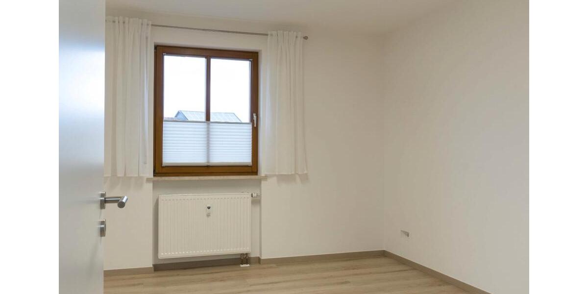 Etagenwohnung Berngau - 3 Zimmer, 73 m&sup2;, 850&euro; | Angebot:26090307