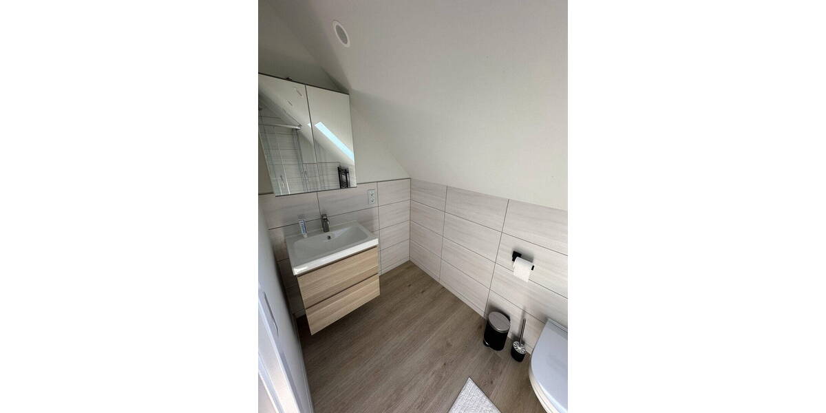 Einfamilienhaus Bergneustadt - 7 Zimmer, 240 m&sup2;, 570.000&euro; | Angebot:26330511